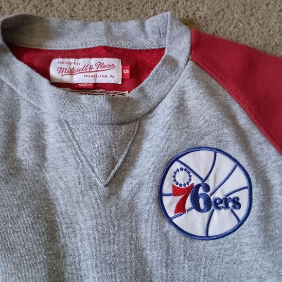 Mitchell & Ness Philadelphia 76ers Crew Neck Sweatshirt Men's Size Small PRE-OWN - Picture 2 of 5